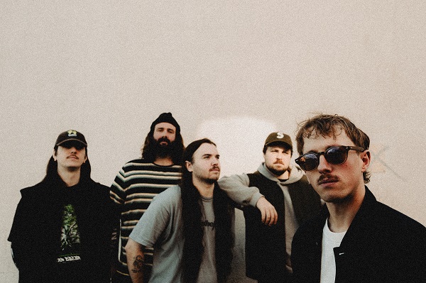 OVERSIZE - New UK alt-shoegaze band sign with SharpTone Records & release new single 'Fall Apart'